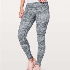 Lululemon Wunder Under Luxtreme Gray Patterned Leggings